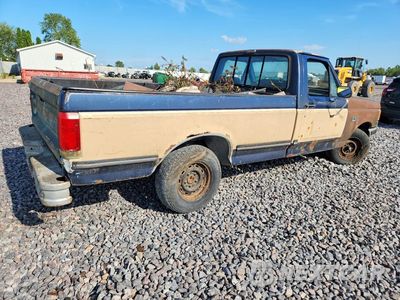Trzecie zdjęcie samochodu z tyłu: 1988 FORD F150 VIN:1FTEF15N3JNA22836 - miniatura