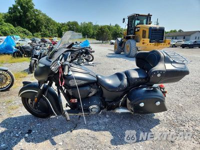 Trzecie zdjęcie samochodu z tyłu: 2017 INDIAN MOTORCYCLE CO. CHIEFTAIN DARK HORSE VIN:56KTCDAA1H3342953 - miniatura