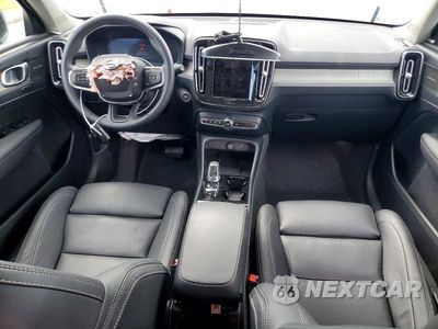 Zdjęcie 8 z 13 samochodu: 2026 VOLVO XC40 PLUS VIN:YV4L12UC7T2788145 - miniatura