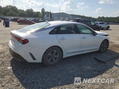 Trzecie zdjęcie samochodu z tyłu: 2021 KIA K5 LXS VIN:5XXG14J21MG072333 - miniatura