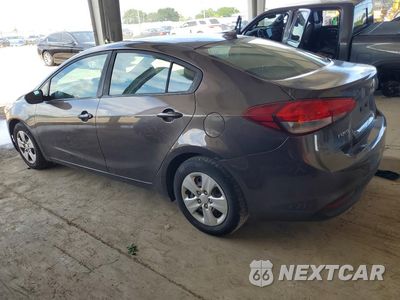 Drugie zdjęcie samochodu z przodu: 2017 KIA FORTE LX VIN:3KPFL4A71HE143580 - miniatura