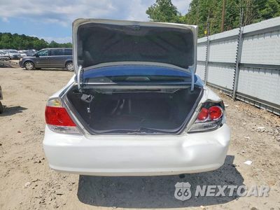 Zdjęcie 6 z 12 samochodu: 2006 TOYOTA CAMRY LE VIN:4T1BE32K36U715703 - miniatura