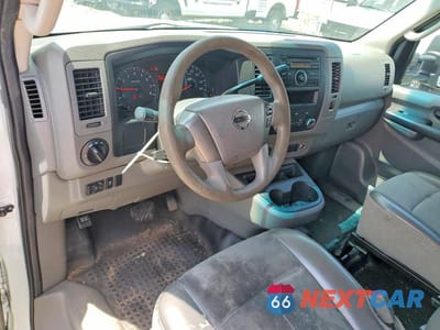 Zdjęcie 8 z 13 samochodu: 2015 NISSAN NV 3500 HD S VIN:1N6AF0LX2FN803591 - miniatura