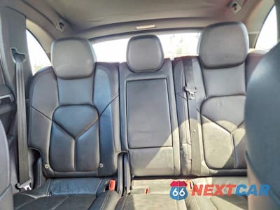 Zdjęcie 10 z 13 samochodu: 2014 PORSCHE CAYENNE S HYBRID VIN:WP1AE2A24ELA50535 - miniatura