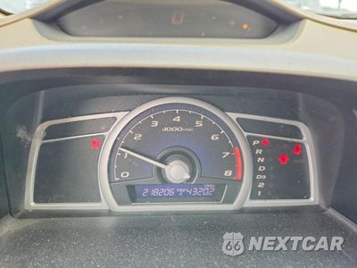 Zdjęcie 9 z 12 samochodu: 2006 HONDA CIVIC LX VIN:2HGFG12626H530828 - miniatura