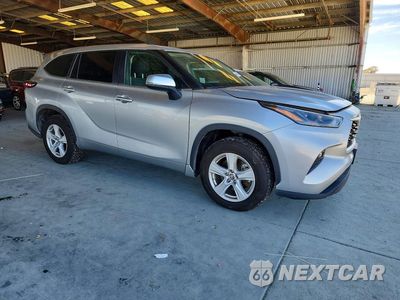 Czwarte zdjęcie samochodu z boku: 2024 TOYOTA HIGHLANDER LE VIN:5TDKDRAH2RS537436 - miniatura
