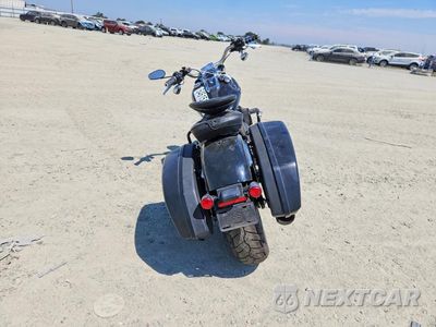 Czwarte zdjęcie samochodu z boku: 2018 HARLEY-DAVIDSON FLSB SPORT GLIDE VIN:1HD1YMJ68JC032636 - miniatura
