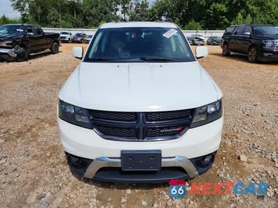 Piąte zdjęcie samochodu w środku: 2020 DODGE JOURNEY CROSSROAD VIN:3C4PDCGB8LT231571 - miniatura