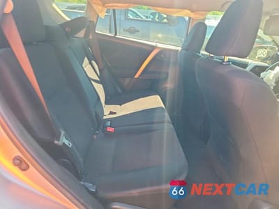 Zdjęcie 10 z 12 samochodu: 2015 TOYOTA RAV4 LE VIN:JTMBFREV2FJ050238 - miniatura