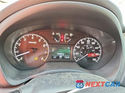 Zdjęcie 9 z 12 samochodu: 2016 NISSAN SENTRA S VIN:3N1AB7AP3GY251116 - miniatura