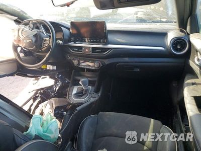 Zdjęcie 8 z 13 samochodu: 2023 KIA FORTE GT LINE VIN:3KPF54AD0PE670511 - miniatura