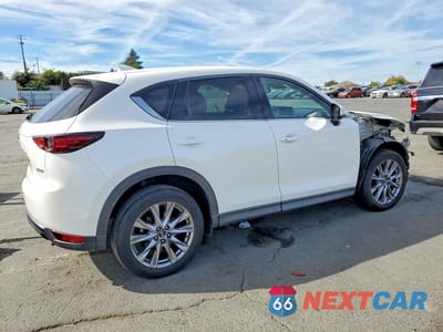 Trzecie zdjęcie samochodu z tyłu: 2019 MAZDA CX-5 GRAND TOURING VIN:JM3KFADM5K1511539 - miniatura