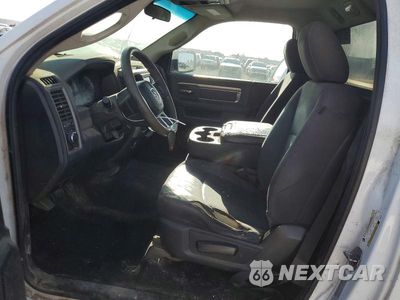 Zdjęcie 7 z 12 samochodu: 2019 RAM 1500 CLASSIC TRADESMAN VIN:3C6JR6DG9KG502340 - miniatura