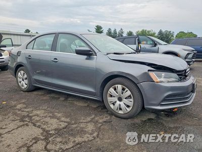 Czwarte zdjęcie samochodu z boku: 2017 VOLKSWAGEN JETTA S VIN:3VW2B7AJ7HM366952 - miniatura
