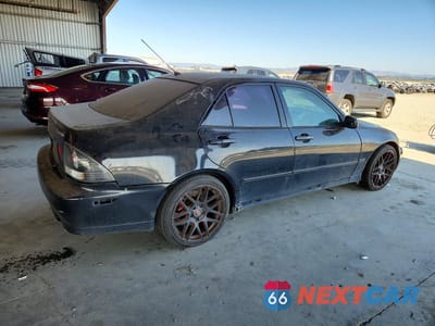 Trzecie zdjęcie samochodu z tyłu: 2001 LEXUS IS 300 VIN:JTHBD182910022720 - miniatura