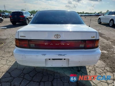 Zdjęcie 6 z 12 samochodu: 1992 TOYOTA CAMRY LE VIN:4T1SK12E4NU066998 - miniatura