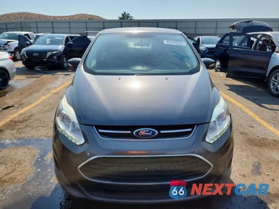 Piąte zdjęcie samochodu w środku: 2017 FORD C-MAX SE VIN:1FADP5AU1HL111555 - miniatura