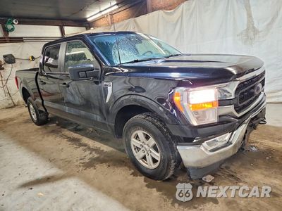 Czwarte zdjęcie samochodu z boku: 2022 FORD F150 SUPERCREW VIN:1FTFW1E89NFB00342 - miniatura