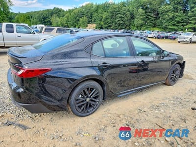 Trzecie zdjęcie samochodu z tyłu: 2026 TOYOTA CAMRY SE VIN:4T1DAACK5TU282260 - miniatura