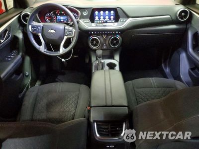 Zdjęcie 8 z 13 samochodu: 2021 CHEVROLET BLAZER 2LT VIN:3GNKBCR41MS561971 - miniatura