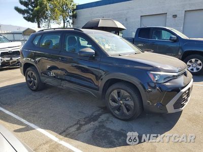 Czwarte zdjęcie samochodu z boku: 2025 VOLKSWAGEN TAOS S VIN:3VV5C7B25SM049913 - miniatura
