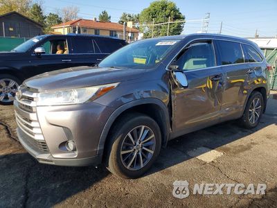 2019 TOYOTA HIGHLANDER XLE 5TDJZRFH9KS989718 - główne zdjęcie licytacji z USA - miniatura