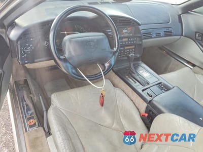 Zdjęcie 8 z 12 samochodu: 1996 CHEVROLET CORVETTE VIN:1G1YY22P5T5106770 - miniatura