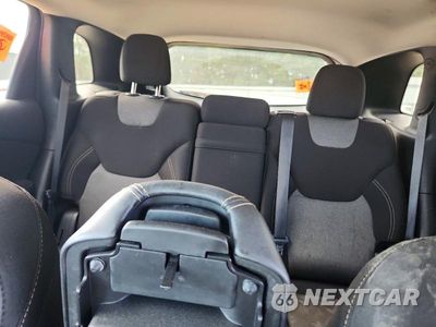 Zdjęcie 10 z 13 samochodu: 2017 JEEP CHEROKEE SPORT VIN:1C4PJLAB8HW666920 - miniatura