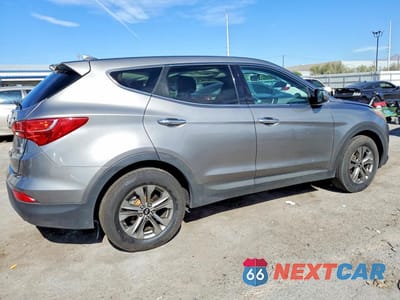 Trzecie zdjęcie samochodu z tyłu: 2016 HYUNDAI SANTA FE SPORT 2.4L VIN:5XYZT3LB2GG322897 - miniatura