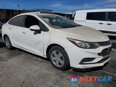 Czwarte zdjęcie samochodu z boku: 2016 CHEVROLET CRUZE LS VIN:1G1BC5SM6G7300164 - miniatura
