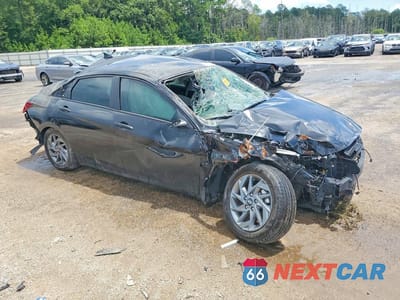 Czwarte zdjęcie samochodu z boku: 2024 HYUNDAI ELANTRA SEL VIN:KMHLM4DG7RU802417 - miniatura