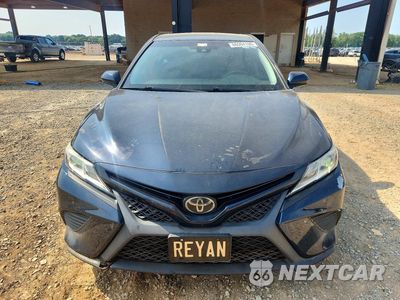 Piąte zdjęcie samochodu w środku: 2018 TOYOTA CAMRY SE VIN:4T1B11HK3JU608117 - miniatura