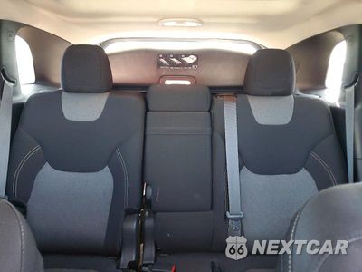 Zdjęcie 10 z 13 samochodu: 2014 JEEP CHEROKEE LATITUDE VIN:1C4PJMCS8EW211449 - miniatura