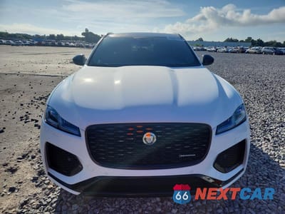 Piąte zdjęcie samochodu w środku: 2025 JAGUAR F-PACE R-DYNAMIC S VIN:SADCT2EX2SA744089 - miniatura
