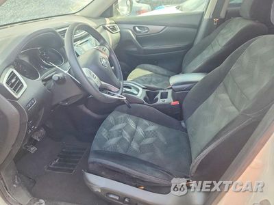 Zdjęcie 7 z 12 samochodu: 2016 NISSAN ROGUE SV VIN:5N1AT2MM6GC760460 - miniatura