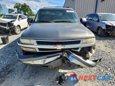 Piąte zdjęcie samochodu w środku: 2001 CHEVROLET SUBURBAN C1500 VIN:3GNEC16T71G219031 - miniatura
