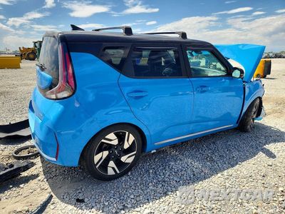 Trzecie zdjęcie samochodu z tyłu: 2023 KIA SOUL GT LINE VIN:KNDJ53AU9P7209179 - miniatura