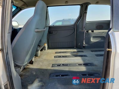 Zdjęcie 11 z 13 samochodu: 2005 DODGE GRAND CARAVAN SE VIN:1D4GP24R85B167512 - miniatura