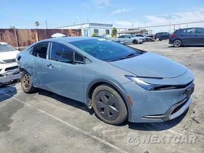 Czwarte zdjęcie samochodu z boku: 2024 TOYOTA PRIUS PRIME SE VIN:JTDACACU5R3019204 - miniatura