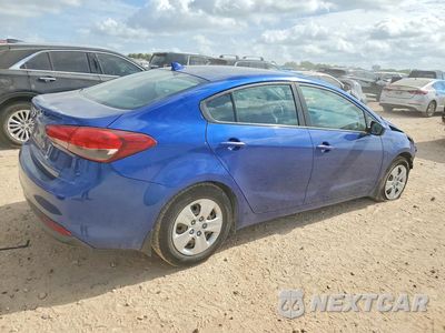 Trzecie zdjęcie samochodu z tyłu: 2017 KIA FORTE LX VIN:3KPFK4A70HE113988 - miniatura