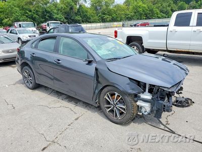 Czwarte zdjęcie samochodu z boku: 2022 KIA FORTE LXS VIN:3KPF24AD0NE500297 - miniatura