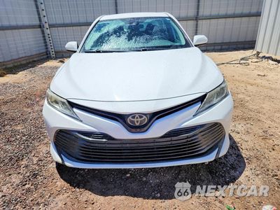 Piąte zdjęcie samochodu w środku: 2019 TOYOTA CAMRY L VIN:4T1B11HK6KU692760 - miniatura