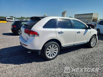 Trzecie zdjęcie samochodu z tyłu: 2015 LINCOLN MKX VIN:2LMDJ8JK7FBL28214 - miniatura