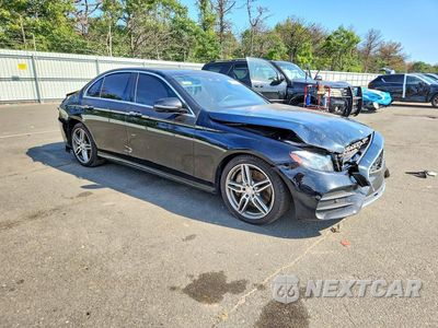 Czwarte zdjęcie samochodu z boku: 2017 MERCEDES-BENZ E 300 4MATIC VIN:WDDZF4KB4HA041819 - miniatura