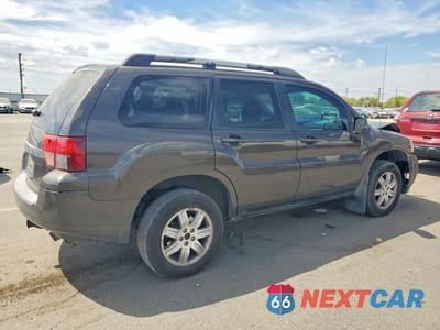 Trzecie zdjęcie samochodu z tyłu: 2011 MITSUBISHI ENDEAVOR LS VIN:4A4JN2AS0BE011645 - miniatura