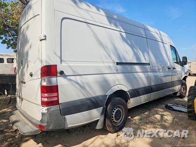 Trzecie zdjęcie samochodu z tyłu: 2015 FREIGHTLINER SPRINTER 2500 DELIVERY VAN VIN:WDYPE8DC8FP172963 - miniatura