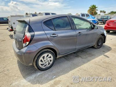 Trzecie zdjęcie samochodu z tyłu: 2016 TOYOTA PRIUS C ONE VIN:JTDKDTB38G1135382 - miniatura