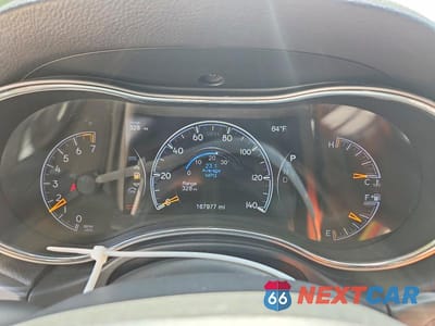 Zdjęcie 9 z 13 samochodu: 2022 JEEP GRAND CHEROKEE LAREDO E VIN:1C4RJFAG5NC117033 - miniatura