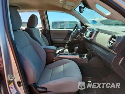 Zdjęcie 7 z 12 samochodu: 2019 TOYOTA TACOMA SR5 V6 VIN:3TMAZ5CN6KM107584 - miniatura