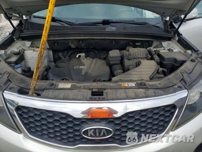 Zdjęcie 12 z 13 samochodu: 2013 KIA SORENTO LX VIN:5XYKTDA62DG355570 - miniatura